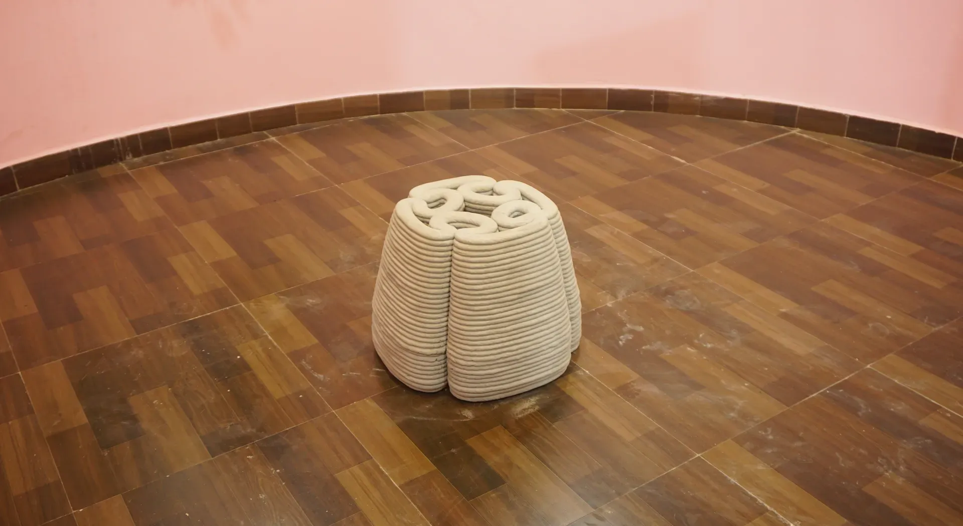 Detailed Patterned Ribbed Column